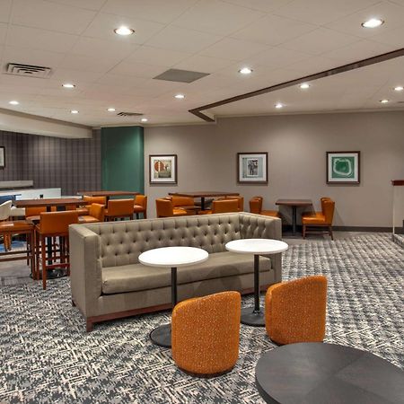 Doubletree By Hilton Lansing Hotel Exterior foto